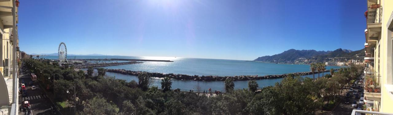 B&B Di Mare E D'Azzurro Salerno Buitenkant foto