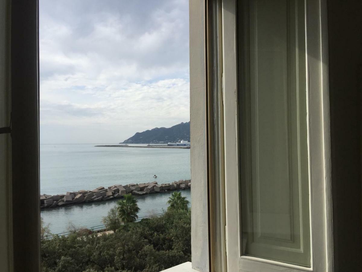 B&B Di Mare E D'Azzurro Salerno Buitenkant foto